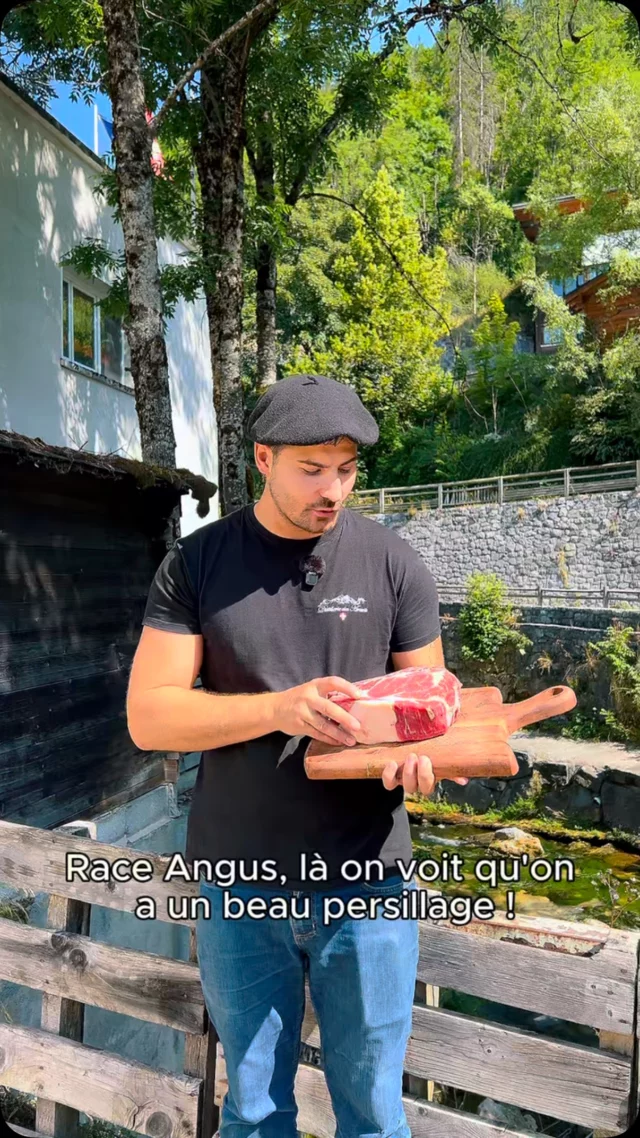 Qui dit été et soleil, dit sunset en montagne 🌄!

Au programme : bonne viande, bon vin, copains… et même des chamallows grillés et flambés au genep’. 🍷❤️

De la préparation à la dégustation, on vous embarque avec nous pour une journée placée sous le signe du plaisir et du partage ! 😋
(C’est aussi ÇA la Distillerie des Aravis ! )

L’abus d’alcool est dangereux pour la santé, à consommer avec modération.

#distillerie #distilleriedesaravis #bonsvivants #distillateurs #cotedeboeuf #laclusaz #aravis #sapinette